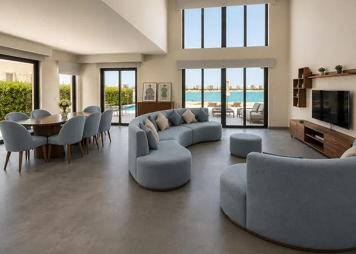 Ollystays Luxury 4br, Heated Pool Villa, Ancient Sands! Kite Surfing Haven *